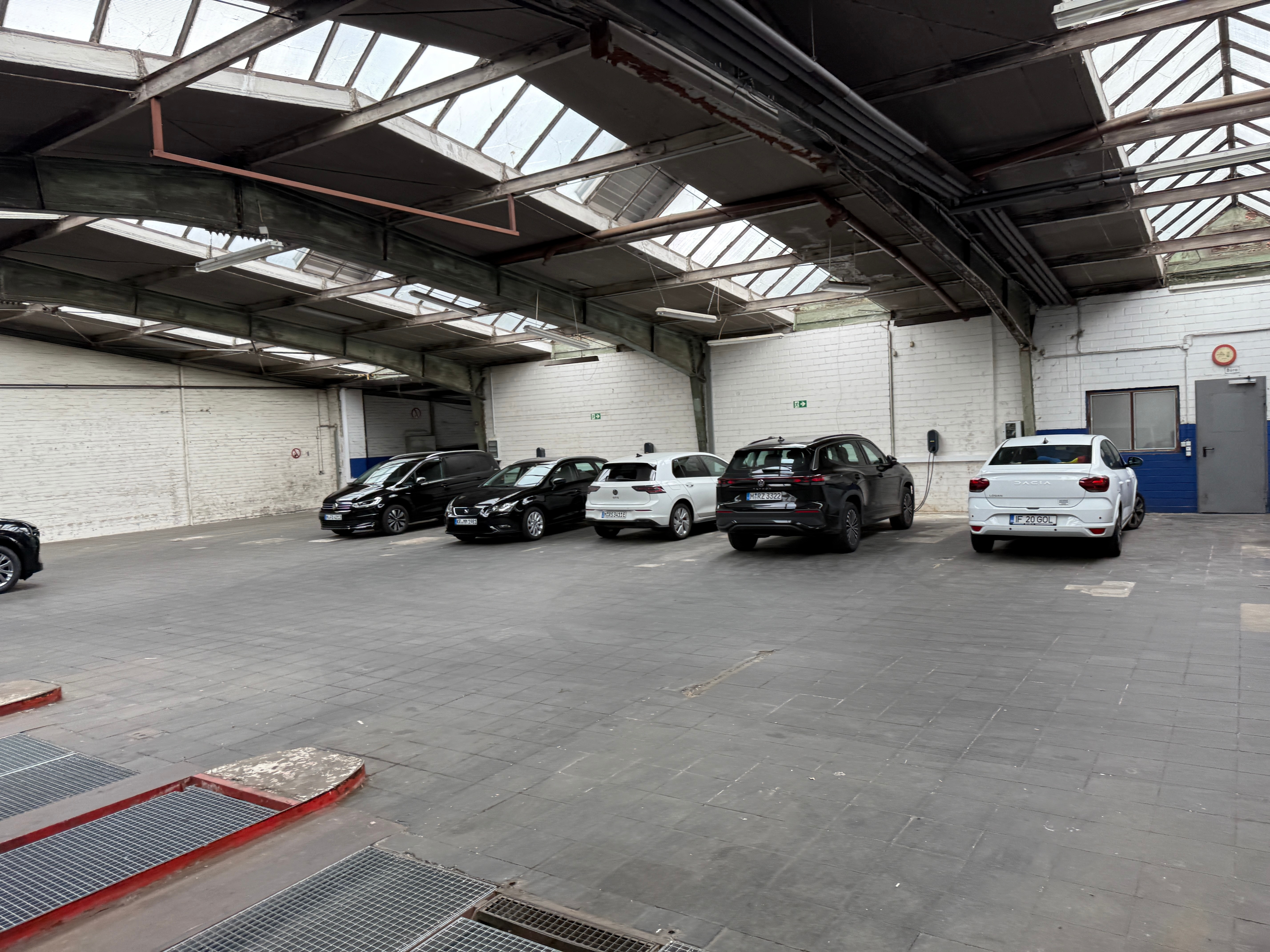 SIXT Autovermietung Krefeld, Sproedentalstr. 4 in Krefeld
