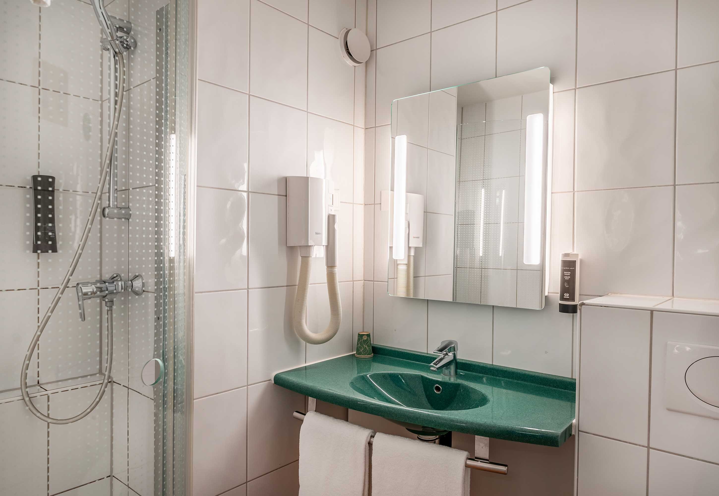 Bilder B&B HOTEL Rothrist Olten