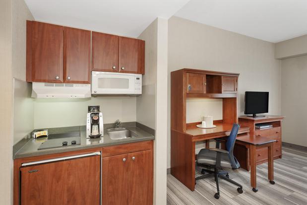 Images Holiday Inn Express Building 107