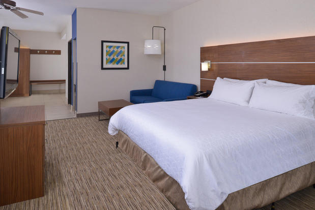 Images Holiday Inn Express & Suites Abilene Mall South by IHG
