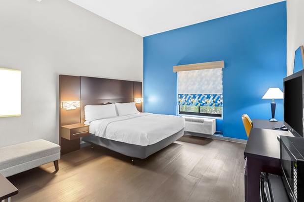 Images Holiday Inn Express & Suites Charleston NW - Cross Lanes by IHG