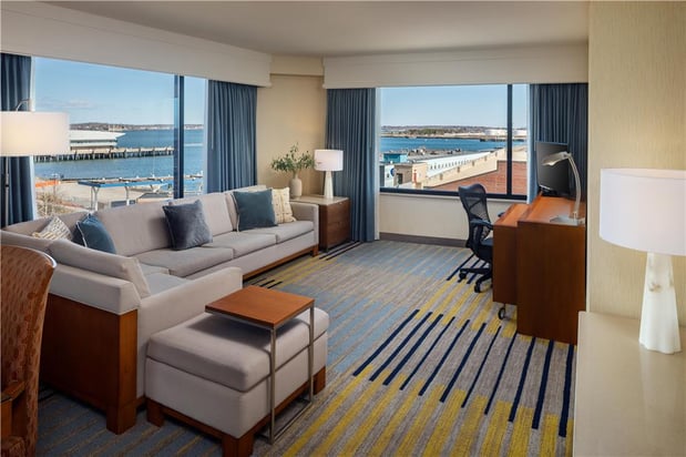 Images Hilton Garden Inn Portland Downtown Waterfront