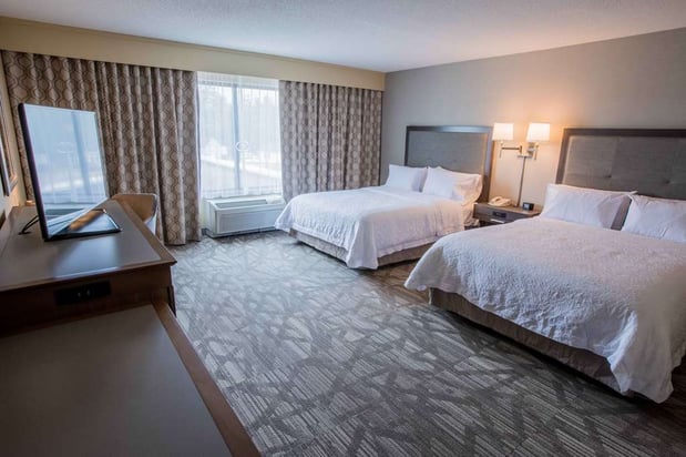 Images Hampton Inn & Suites Tilton