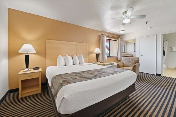 Images Best Western Plus Executive Inn & Suites