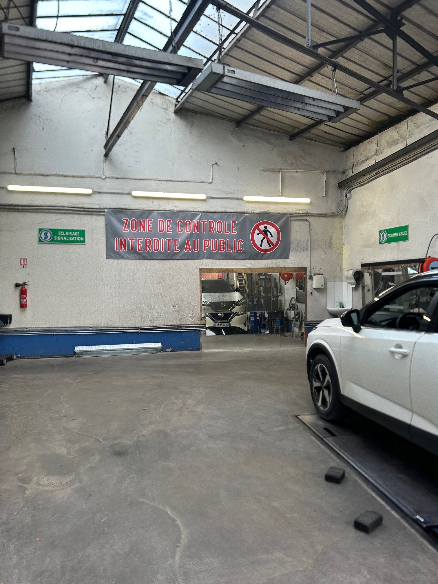 Images Sécuritest Contrôle Technique Automobile BAGNEUX