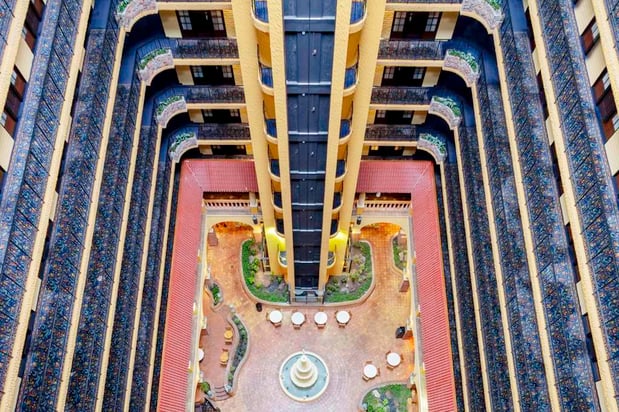 Images Embassy Suites by Hilton Kansas City Plaza