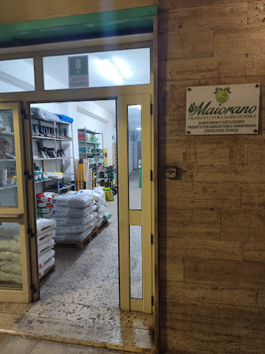 Images Maiorano S.a.s.  Agrofarmaci - Fertilizzanti -  Prodotti per l’Agricoltura