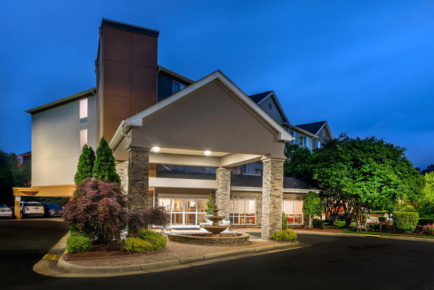 Images Holiday Inn Express Chapel Hill by IHG