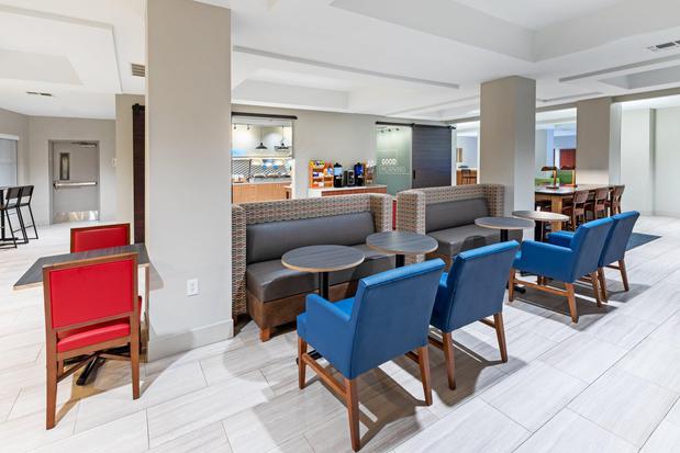 Images Holiday Inn Express & Suites Shreveport - West by IHG