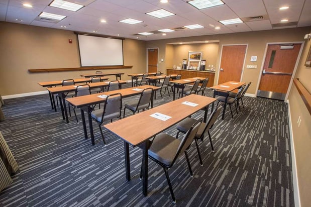 Images Hampton Inn & Suites Tilton
