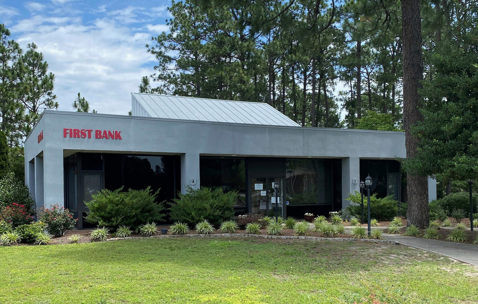 Come visit the First Bank Pinehurst South branch on Blake Blvd. Your local team will provide expert financial advice, flexible rates, business solutions, and convenient mobile options.