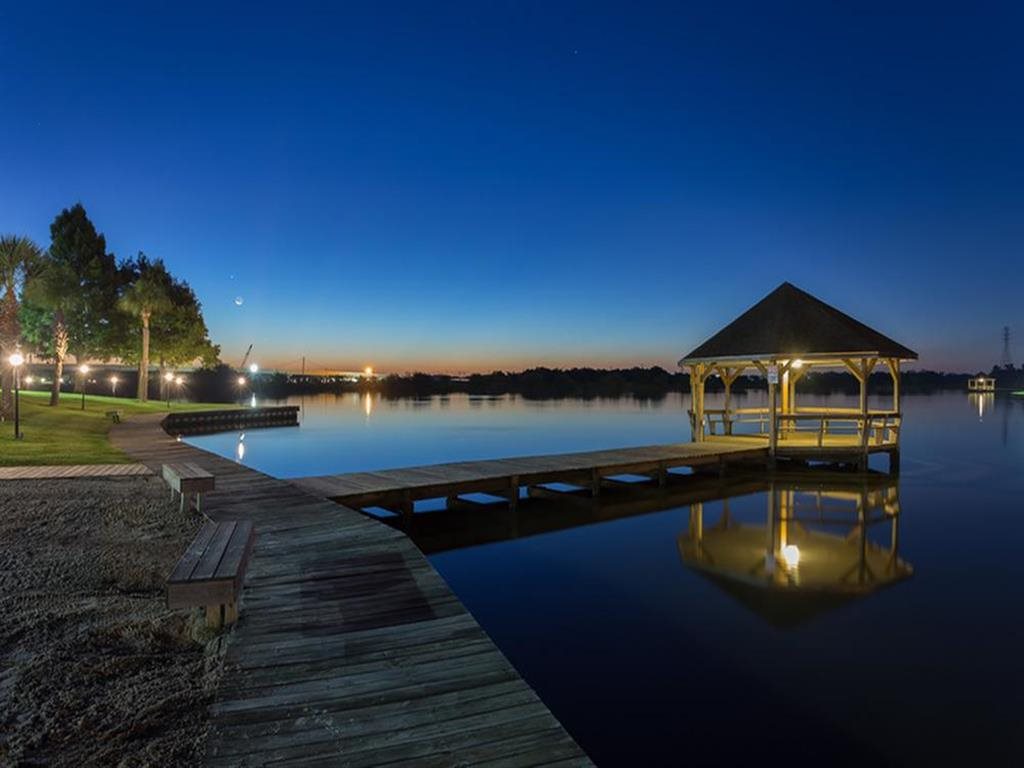 Hidden Lake Apartment Homes Photo