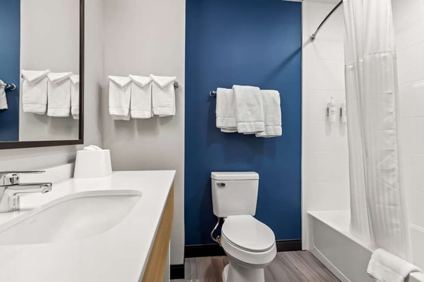 Images Spark by Hilton Catoosa Tulsa