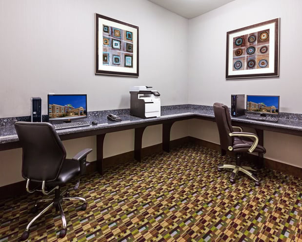 Images Holiday Inn Express & Suites Cleveland by IHG