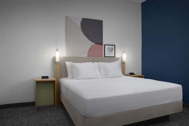 Images Spark by Hilton Miami Doral