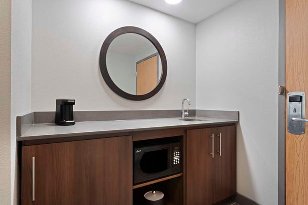 Images Hampton Inn & Suites Tampa East (Casino Area)