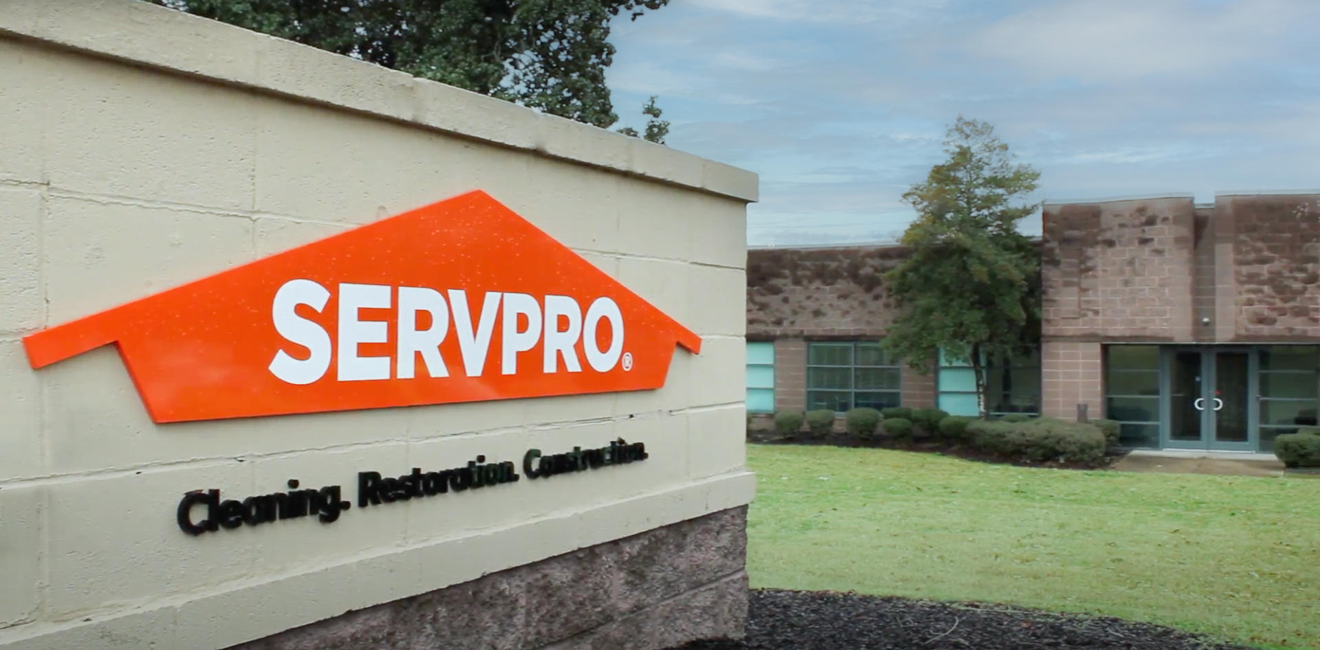 Water damage is no match for our quick response times and cutting-edge drying methods. 💧 SERVPRO of East Memphis is available!