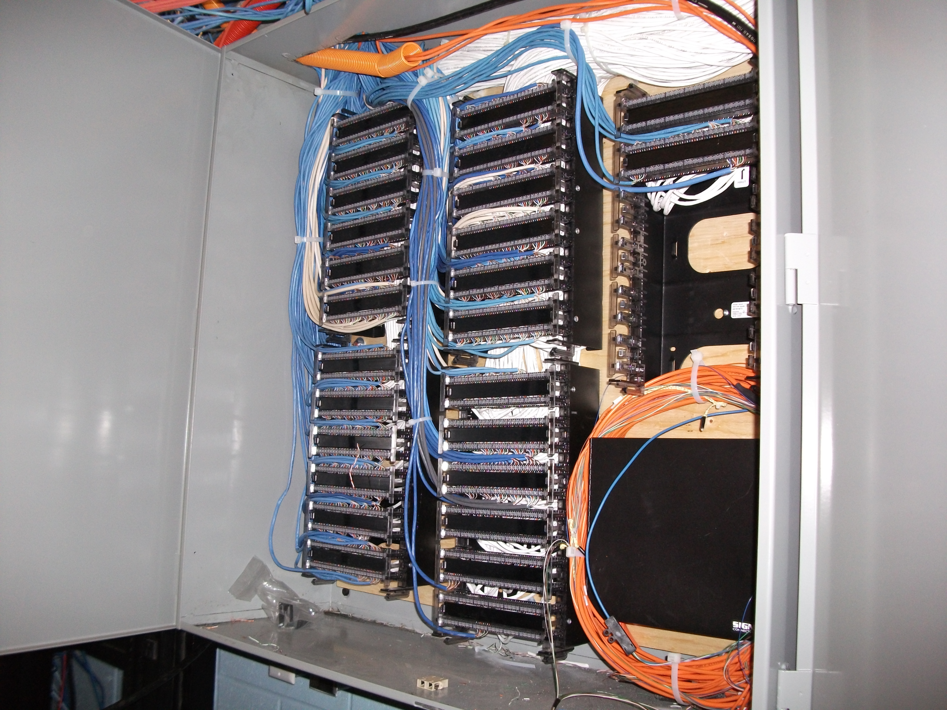 Images SelecTele Communications Inc