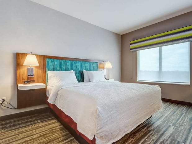 Images Hampton Inn and Suites by Hilton Cincinnati Midtown Rookwood