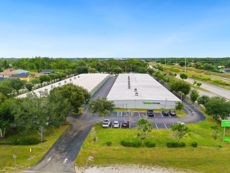 Extra Space Storage Image