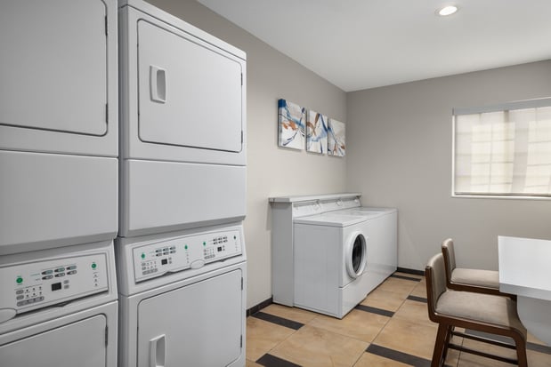 Images Candlewood Suites Alexandria by IHG