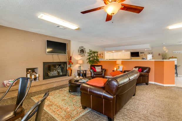 Images Forest Woods Apartments