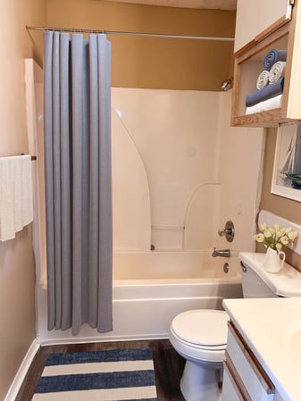 Images Village Square of Searcy