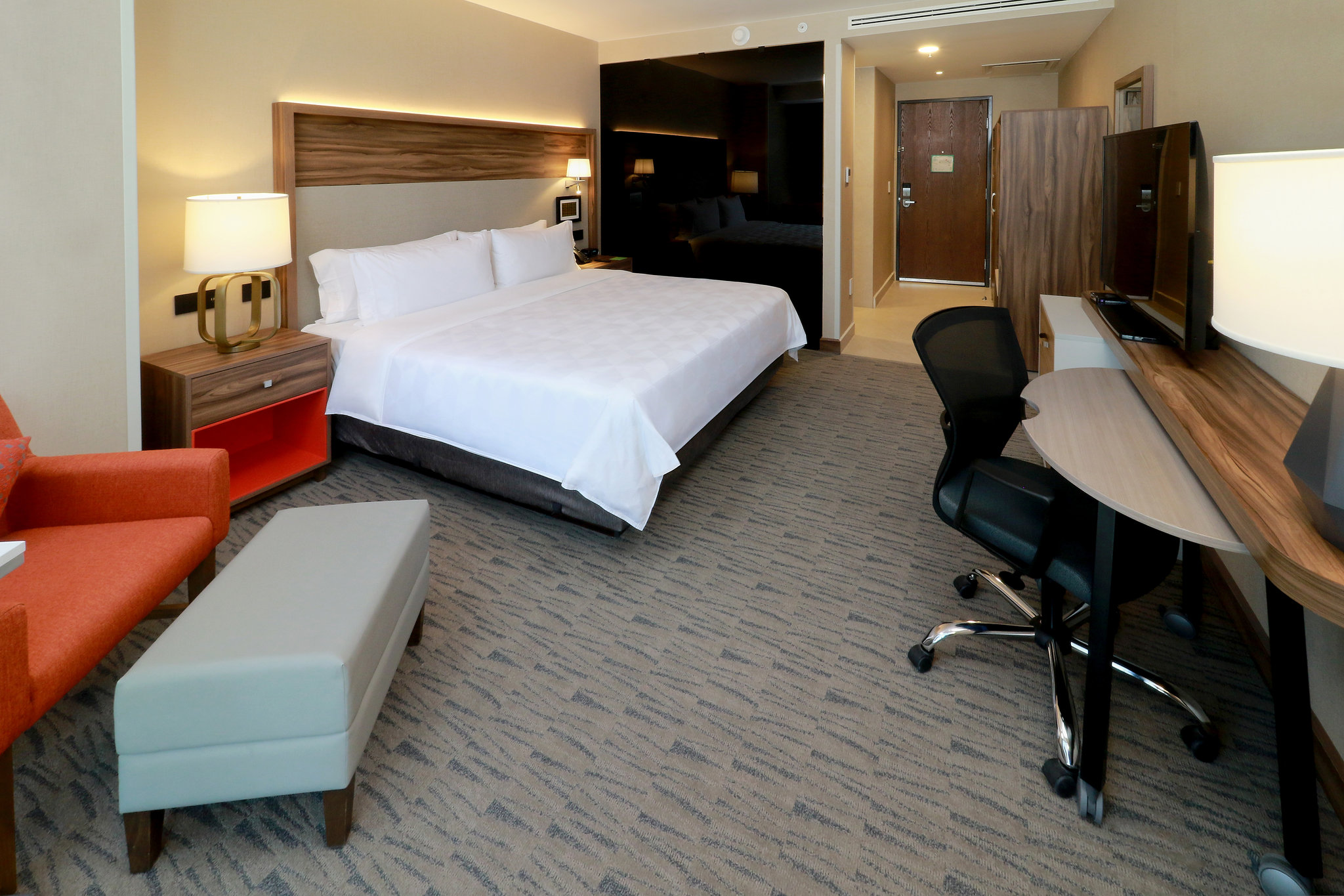 Images Holiday Inn & Suites Mexico Felipe Angeles Airport by IHG