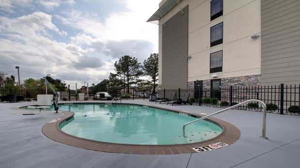 Images Holiday Inn Express & Suites Jackson Downtown - Coliseum by IHG