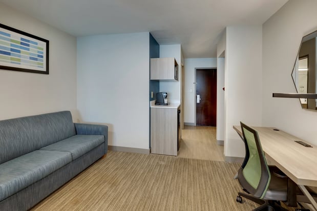 Images Holiday Inn Express & Suites Hinesville East - Fort Stewart by IHG