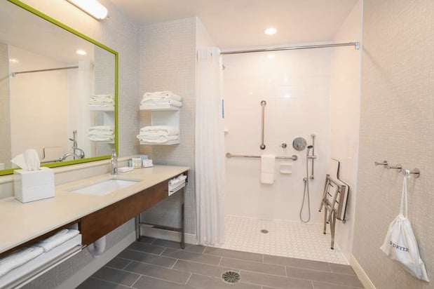Images Hampton Inn & Suites Cincinnati Liberty Township