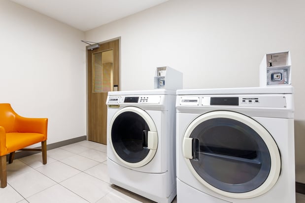 Images Holiday Inn Express & Suites Lancaster by IHG