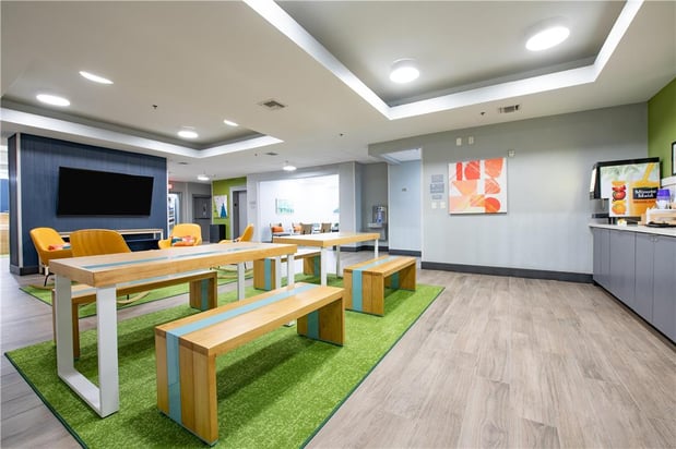 Images Spark by Hilton Lafayette South
