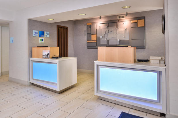 Images Holiday Inn Express Westley North- Patterson Area, an IHG Hotel