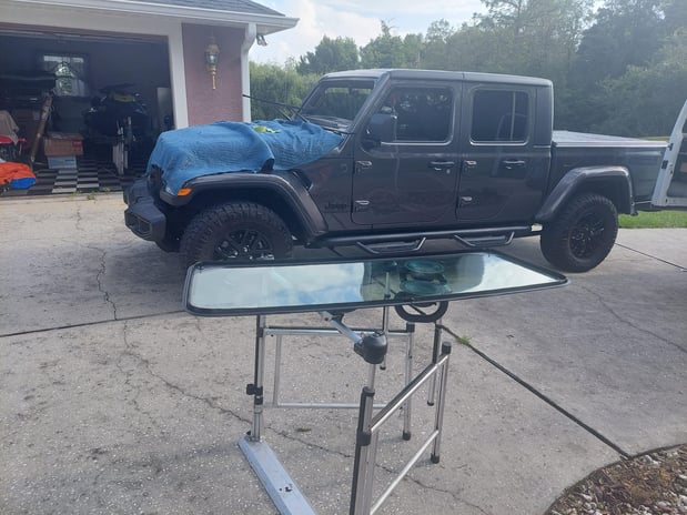 Images Sasquatch Autoglass