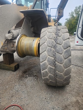 Images CB Truck Tire Service Inc