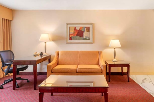 Images Best Western Plus West Covina Inn