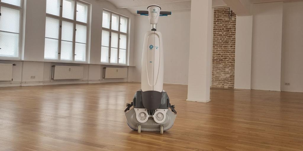 Reinigungs-Service Oldenburg DIE FENSTERPUTZER, Alexander-Giertz Straße 53 in Petershagen