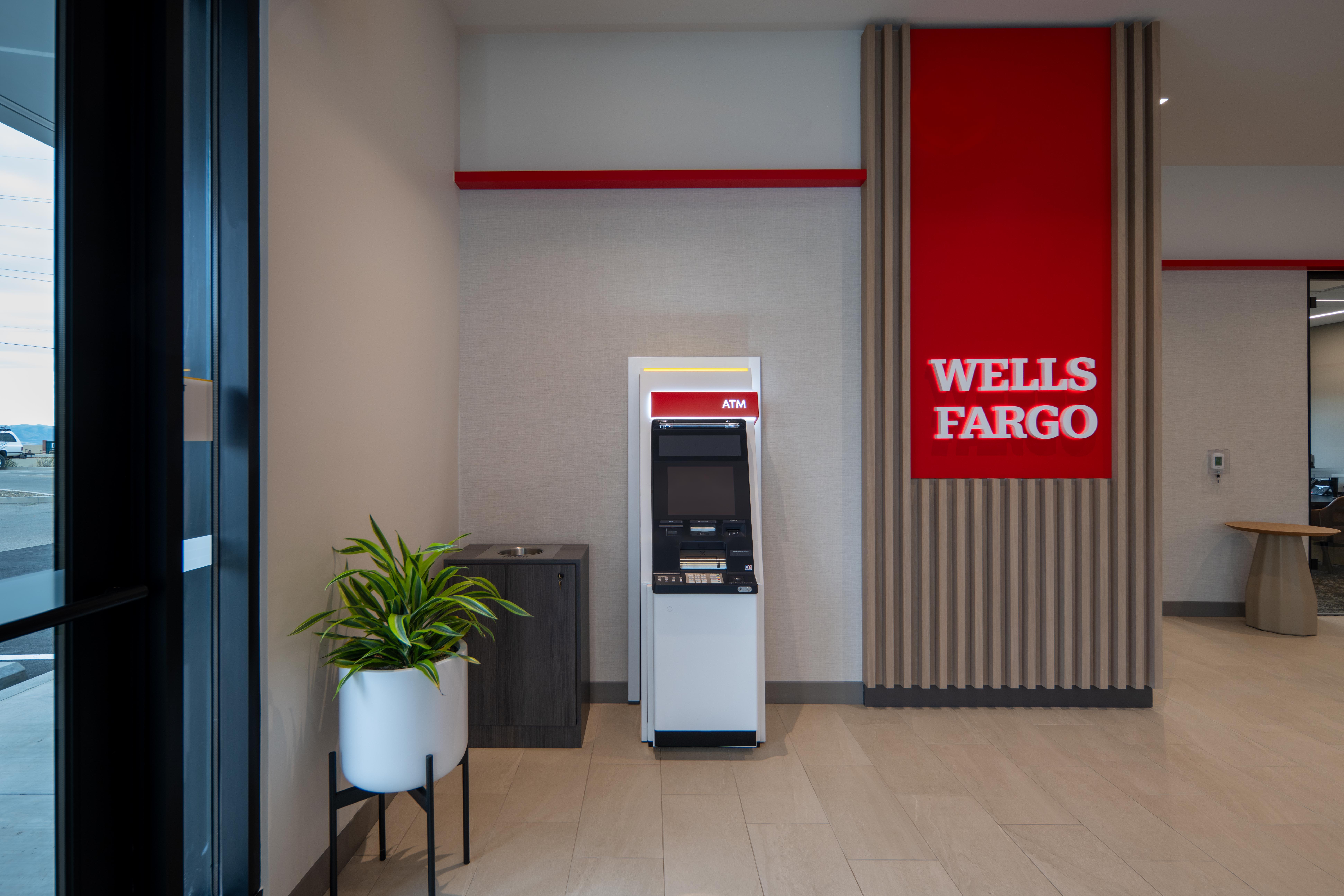 Wells Fargo Bank Image