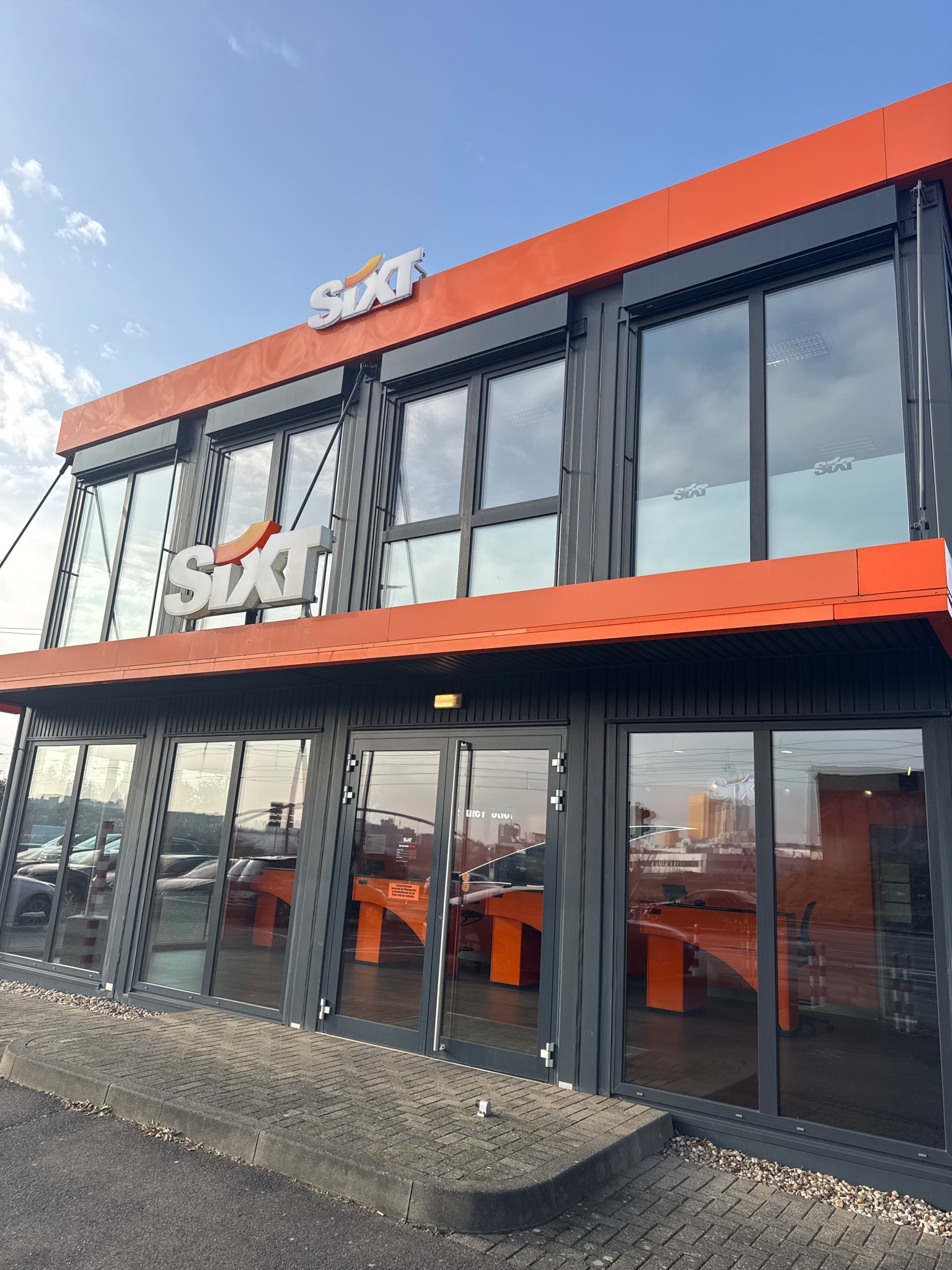 SIXT Autovermietung Neuss, Duesseldorfer Str. 6 in Neuss