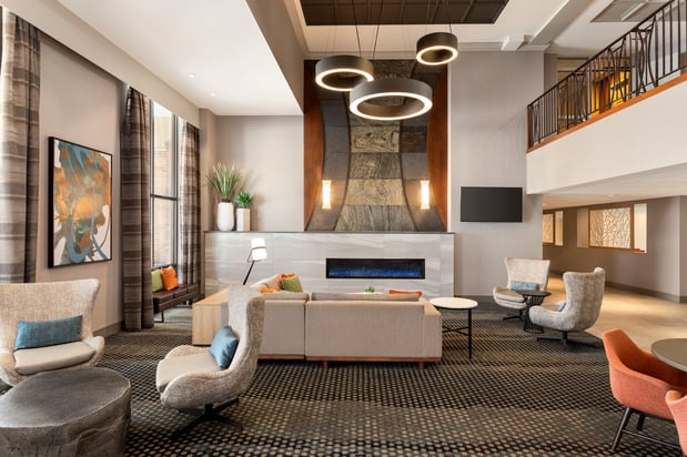 Images Holiday Inn & Suites Council Bluffs-I-29 by IHG
