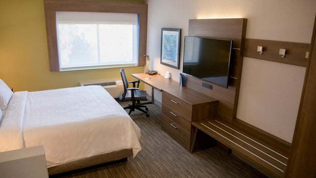 Images Holiday Inn Express & Suites Colorado Springs North by IHG