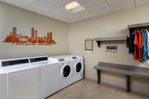 Images Staybridge Suites Atlanta - Midtown by IHG