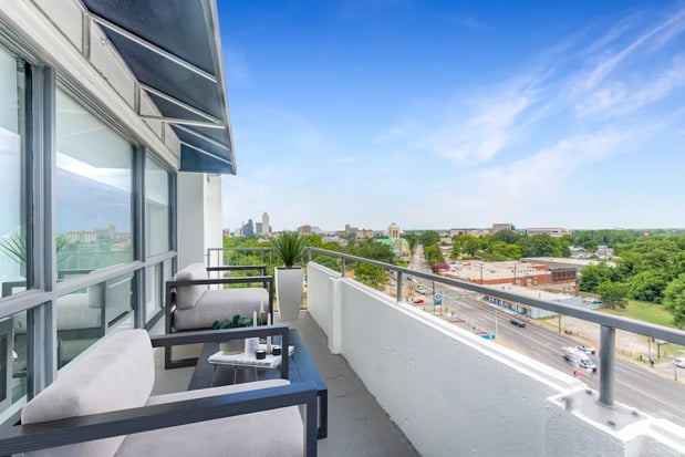 Images Iris Luxury Apartments