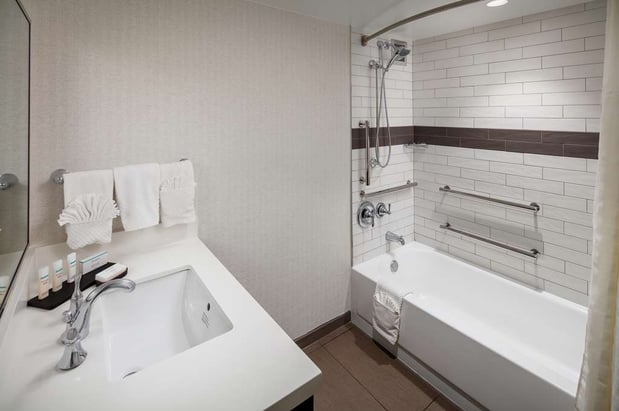 Images Embassy Suites by Hilton Tysons Corner