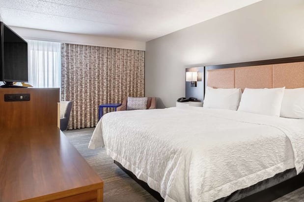 Images Hampton Inn by Hilton Rockford