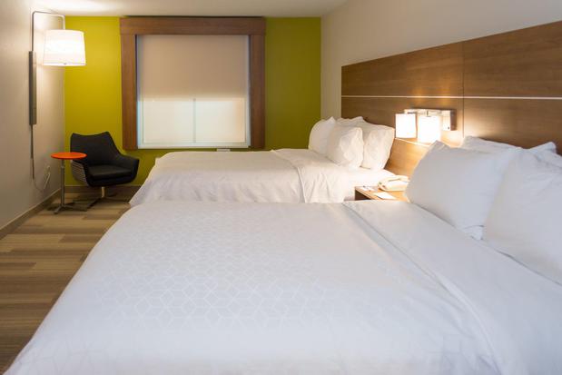 Images Holiday Inn Express & Suites Muskogee by IHG