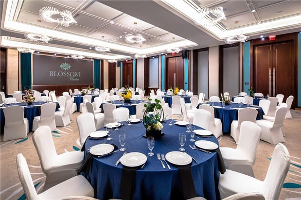 Images Blossom Hotel Houston, Curio Collection by Hilton