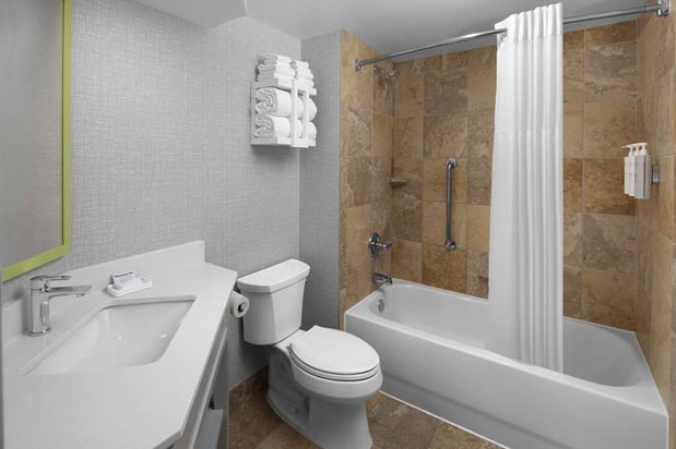 Images Hampton Inn Cleveland-Downtown