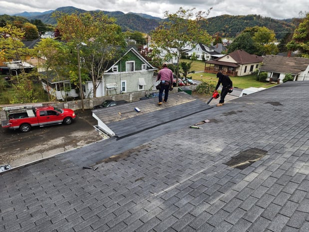 Images Residence Roofing & Construction